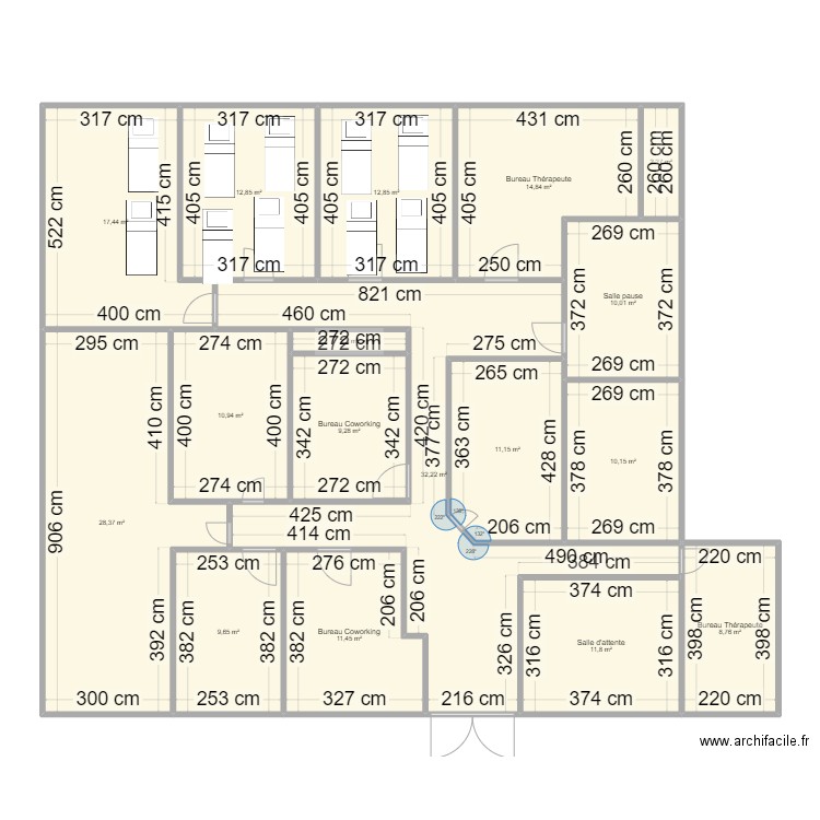 local comptables. Plan de 17 pièces et 214 m2