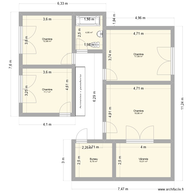 etage. Plan de 7 pièces et 83 m2