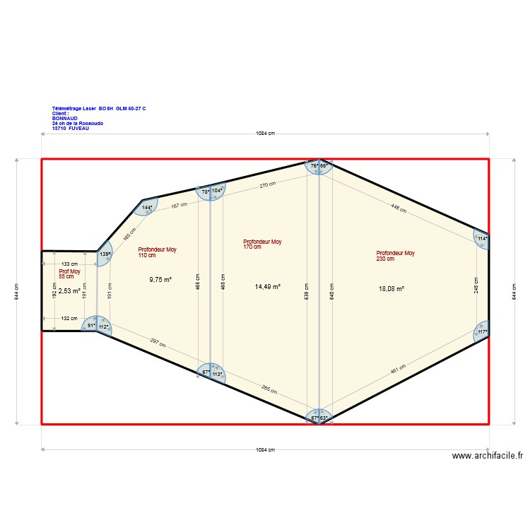 Piscine. Plan de 8 pièces et 68 m2