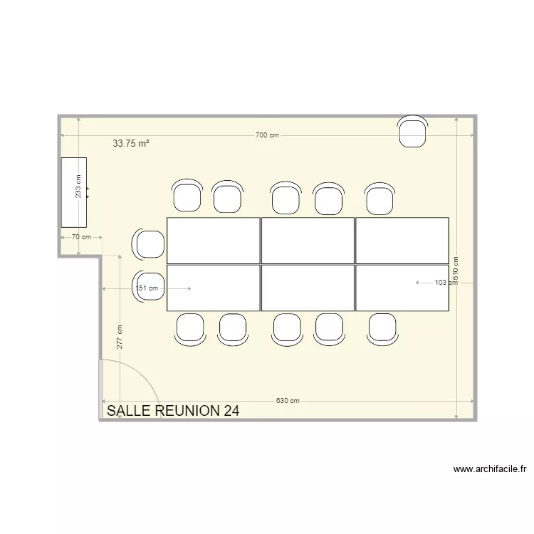 Salle de r&eacute;union moyenne. Plan de 