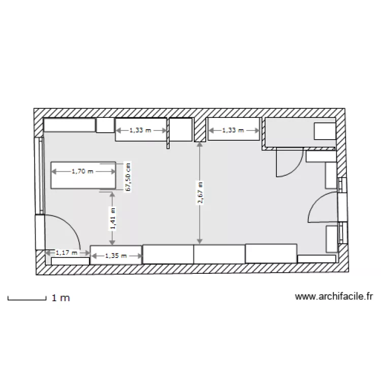 Plan magasin avec &eacute;quipement . Plan de 