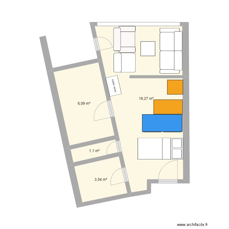 Appartement avec Liana 2 fauteuils. Plan de 4 pièces et 30 m2