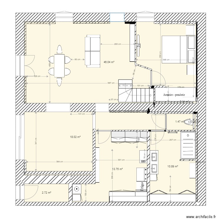 Maison RDC futur. Plan de 9 pièces et 93 m2