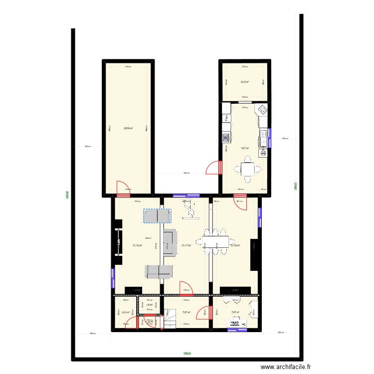 3 floor plus petite. Plan de 18 pièces et 226 m2