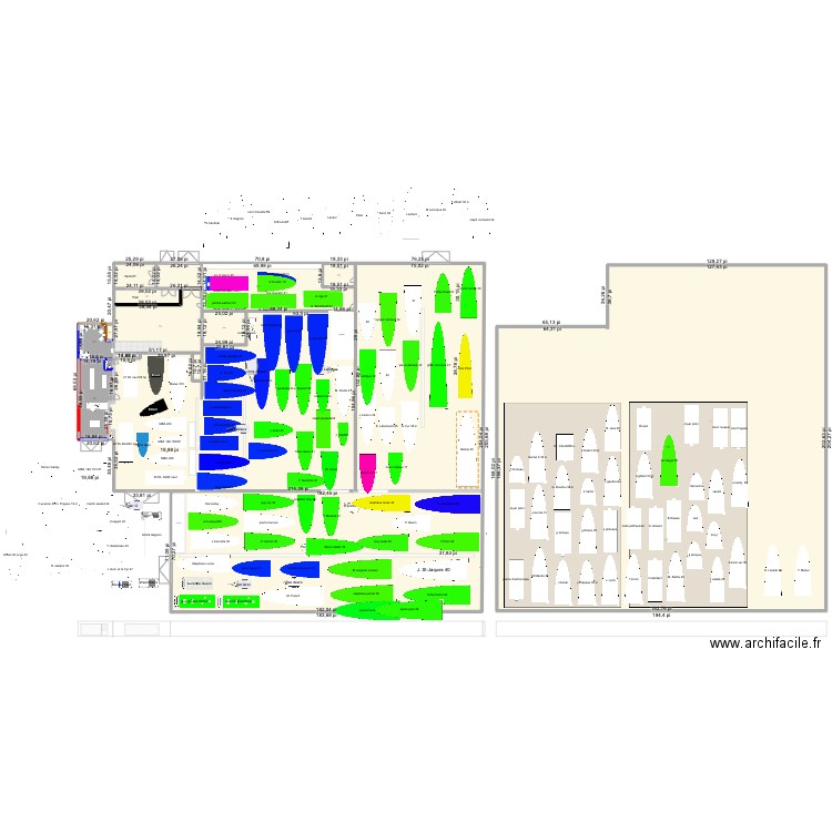 entrepot show room. Plan de 15 pièces et -1236 m2