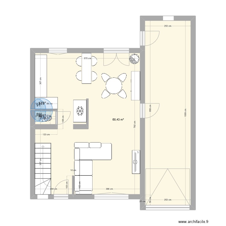 RDC. Plan de 2 pièces et 69 m2