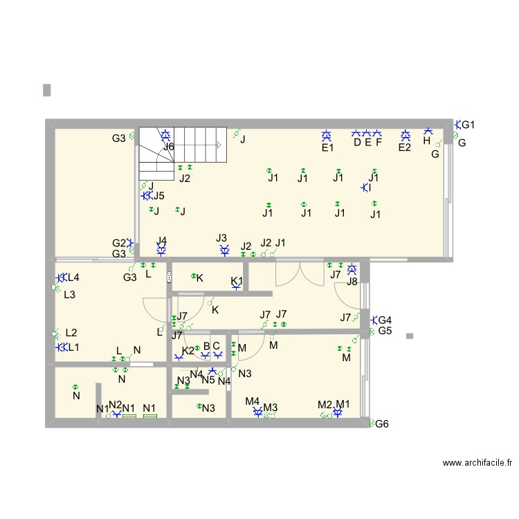 AP5. Plan de 8 pièces et 49 m2