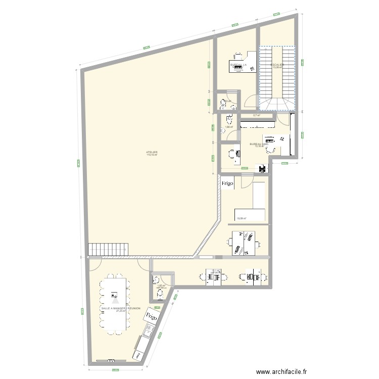 TRAVAUX. Plan de 11 pièces et 211 m2