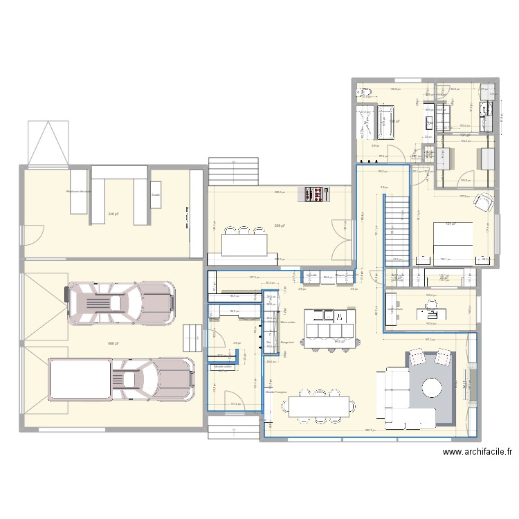 Version 9. Plan de 11 pièces et 256 m2