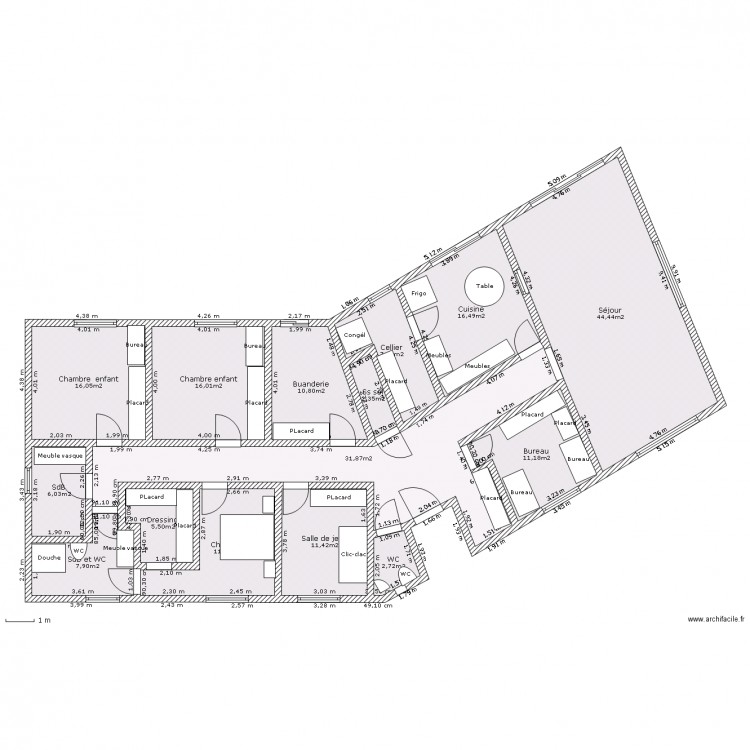 Plain-pied 4 chambres. Plan de 0 pièce et 0 m2