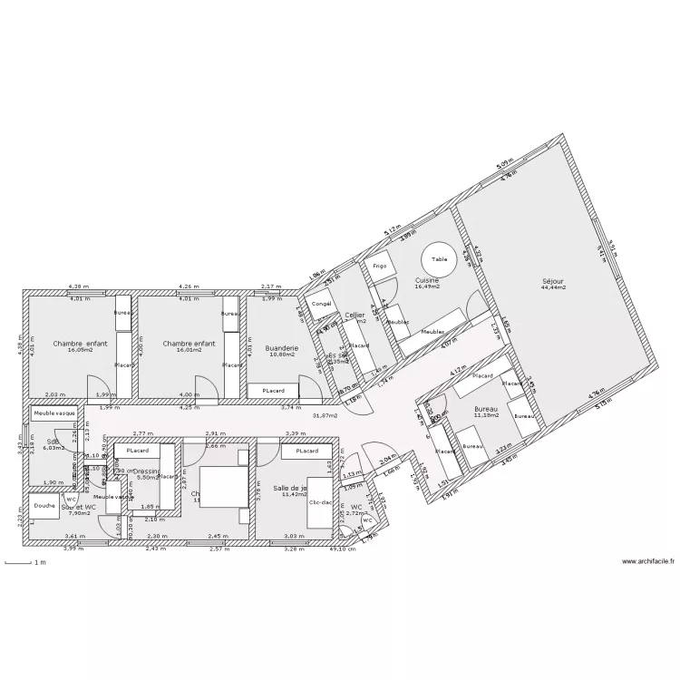 Plain-pied 4 chambres. Plan de 