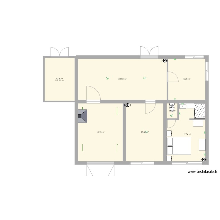 atelier et chambre. Plan de 7 pièces et 83 m2