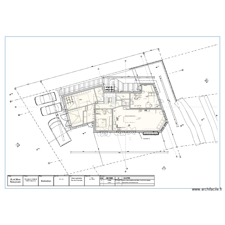 Rez. Plan de 10 pièces et 134 m2