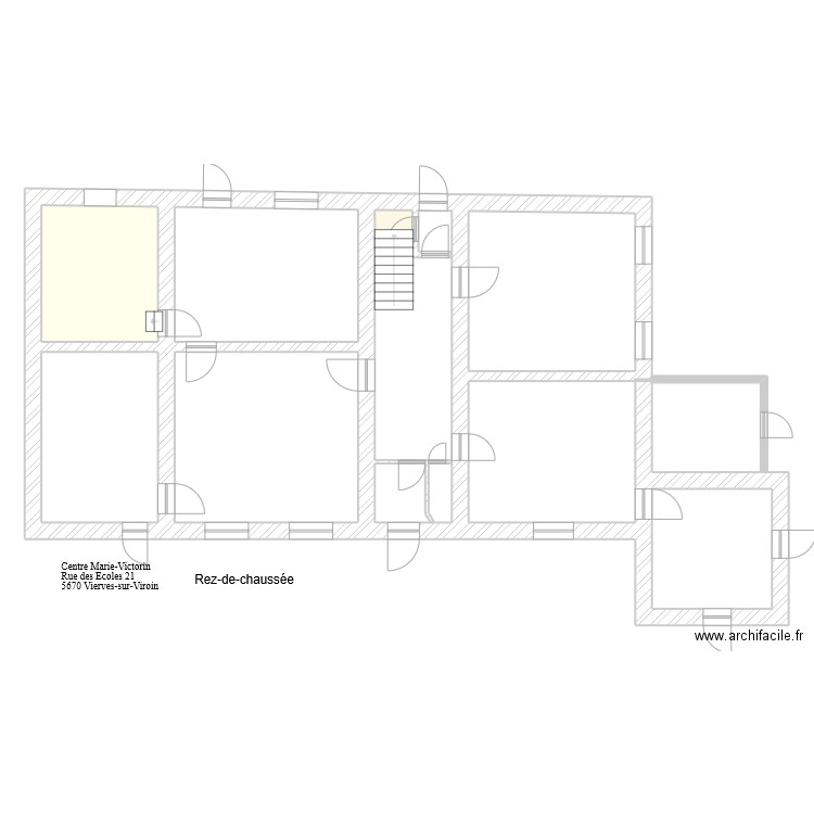 Rez CMV Vierves base. Plan de 8 pièces et 140 m2