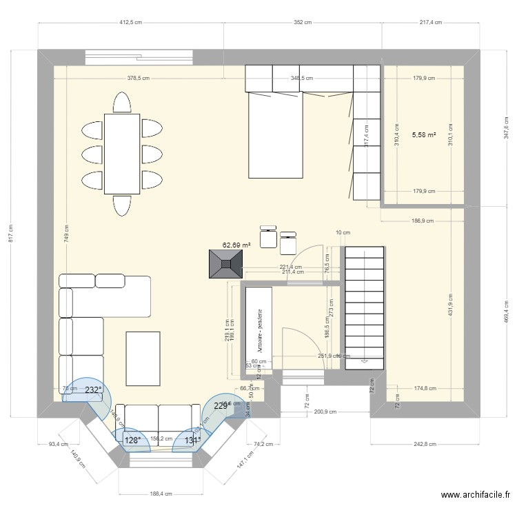 séjour cuisine entrée. Plan de 0 pièce et 0 m2