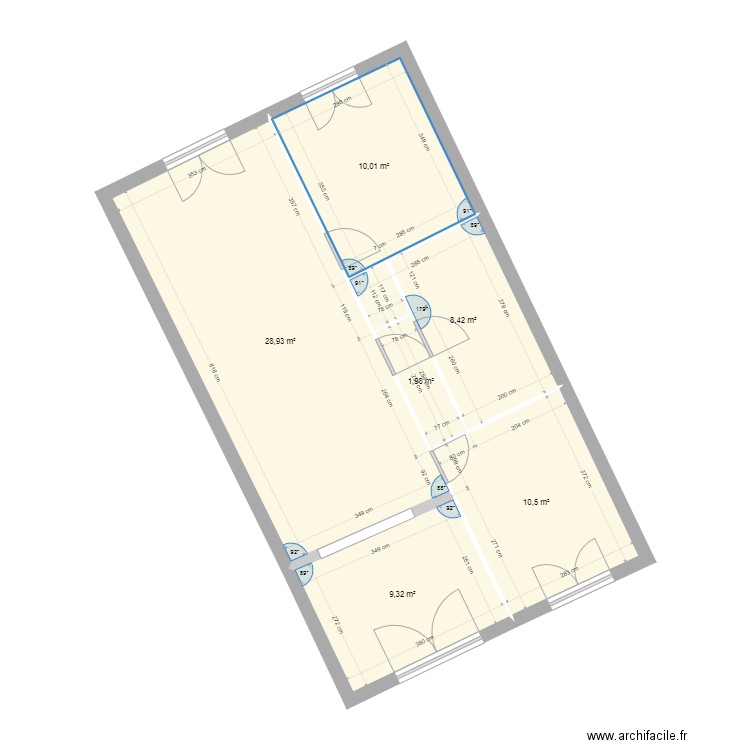 maison la londe les maures avec cloison  coté 1er essai. Plan de 0 pièce et 0 m2
