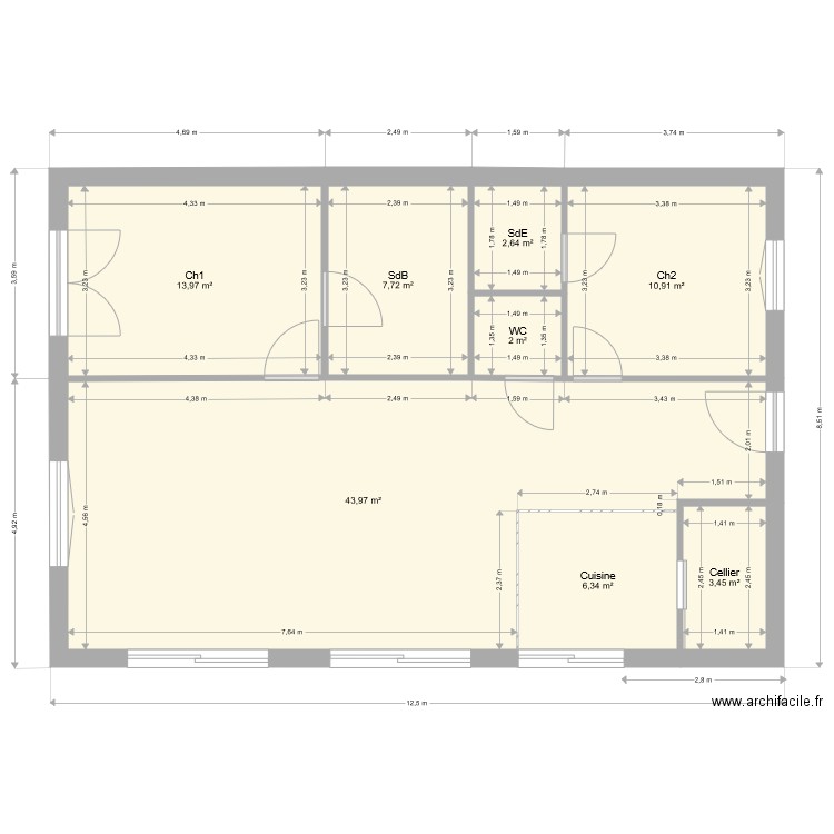 base. Plan de 8 pièces et 91 m2