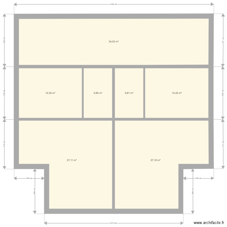 Tdh Rdc. Plan de 7 pièces et 125 m2