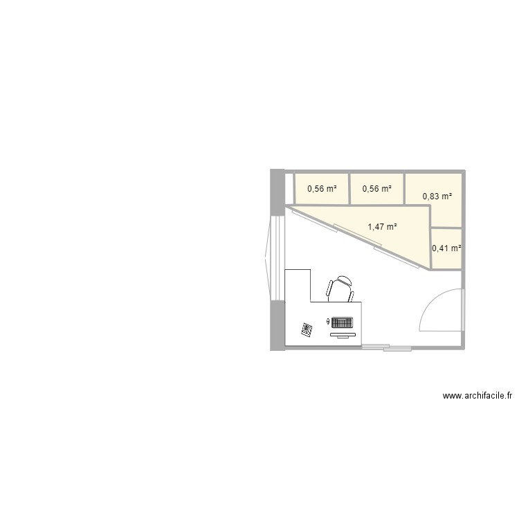 dressing. Plan de 5 pièces et 4 m2