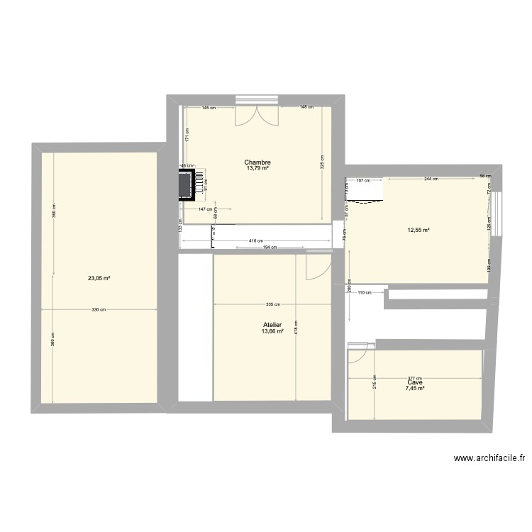 RDC. Plan de 15 pièces et 171 m2