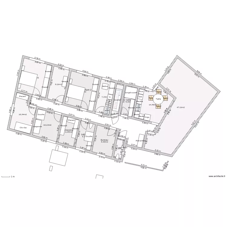 Plain pied 3 chambres, salle de jeux, buanderie, cellier et bureau sur s-s complet - Esc N - WC G entr&eacute;e - Avanc&eacute;e entr&eacute;e. Plan de 