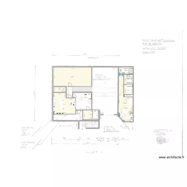 Salle de jeux. Plan de 9 pièces et 115 m²