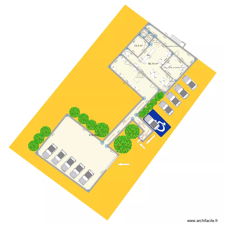 LES PIEDS DANS L'HERBE 1. Plan de 