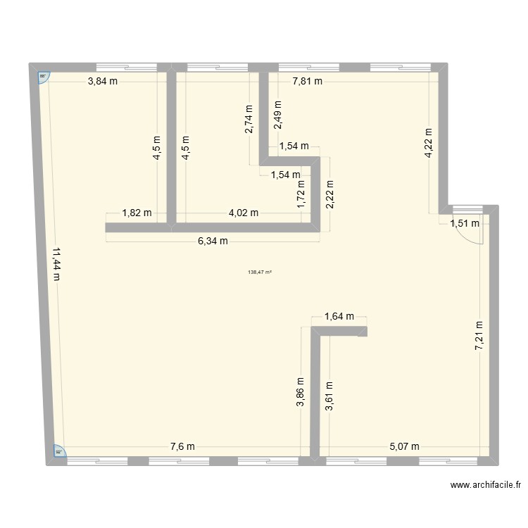 1ER DROITE. Plan de 1 pièce et 138 m2