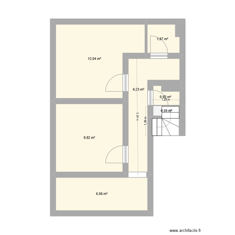 SANARYREZ JARD. Plan de 7 pièces et 38 m2
