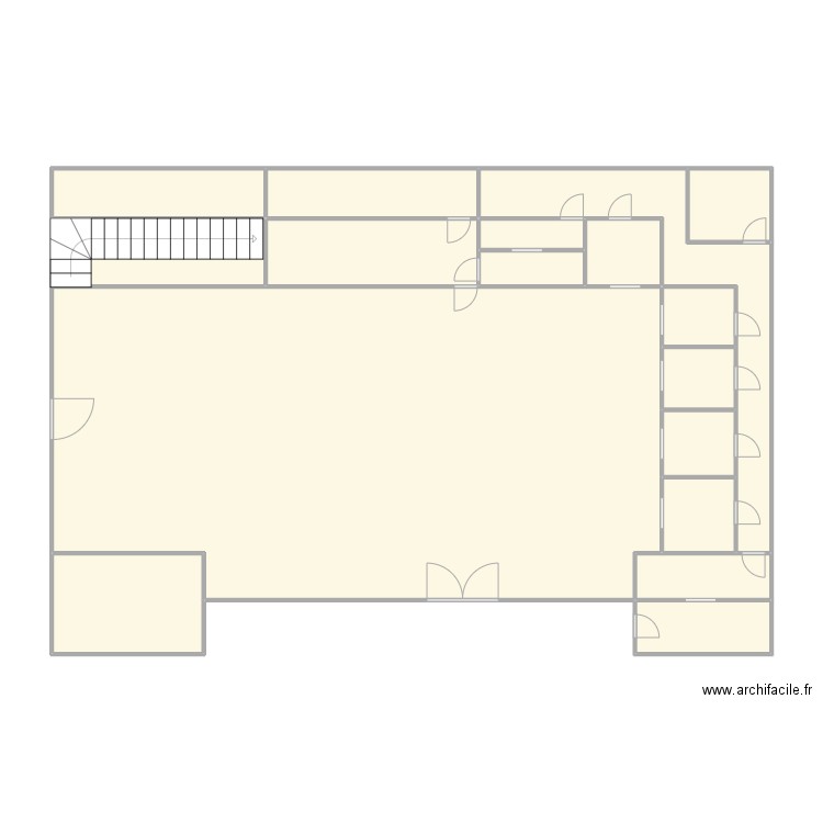 Plan site  RDC. Plan de 17 pièces et 121 m2