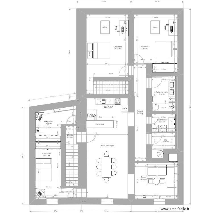 1 étage logement . Plan de 32 pièces et 282 m2
