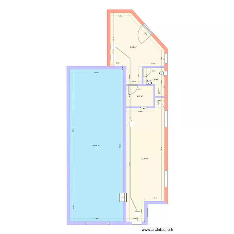 local. Plan de 5  et 132 m²