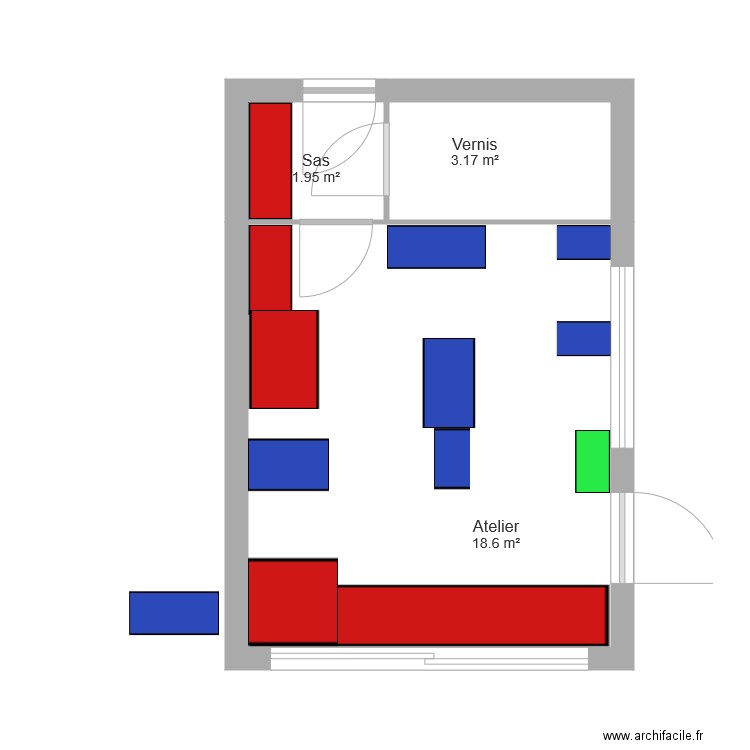 Atelier 18m2 et cabine vernis. Plan de 0 pièce et 0 m2