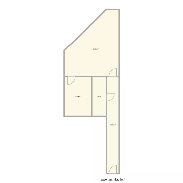 maman. Plan de 4  et 61 m²