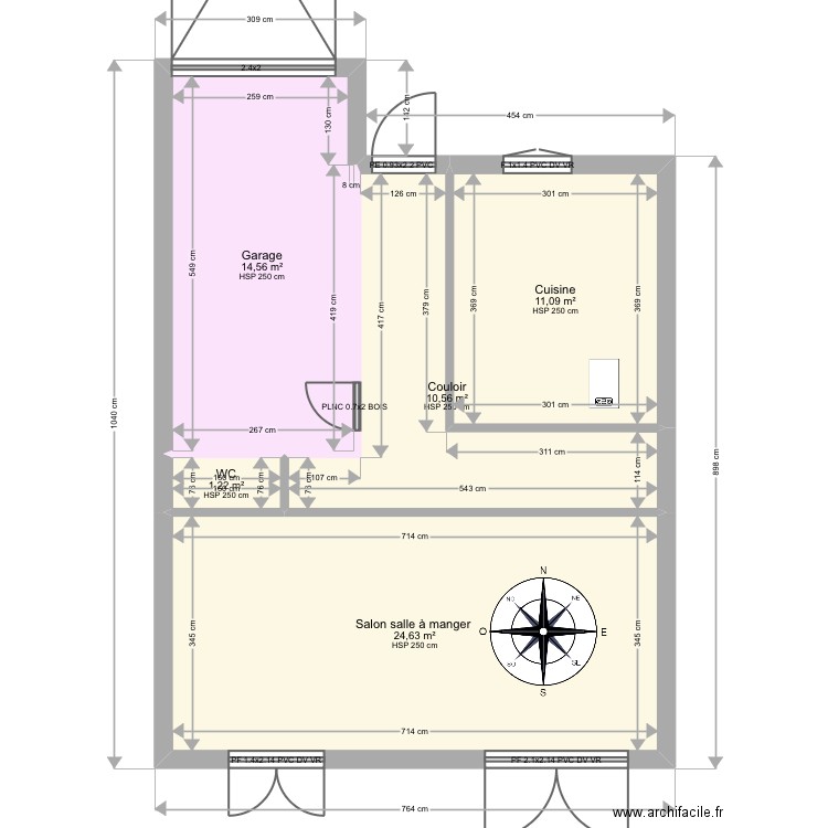 Farges. Plan de 11 pièces et 117 m2