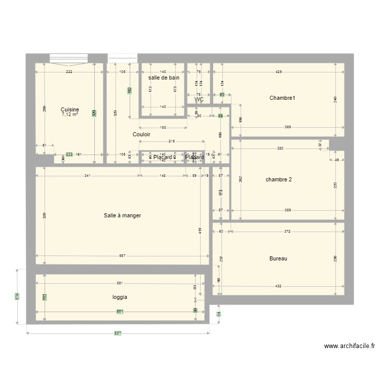 maison avec murs intérieurs et dimensions des murs . Plan de 0 pièce et 0 m2