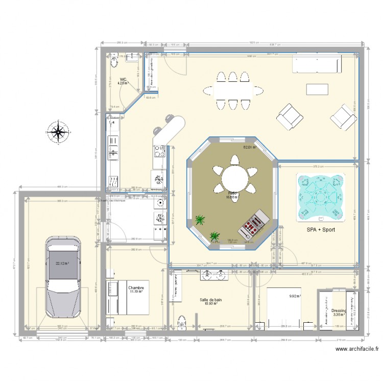 Maison avec patio central. Plan de 0 pièce et 0 m2