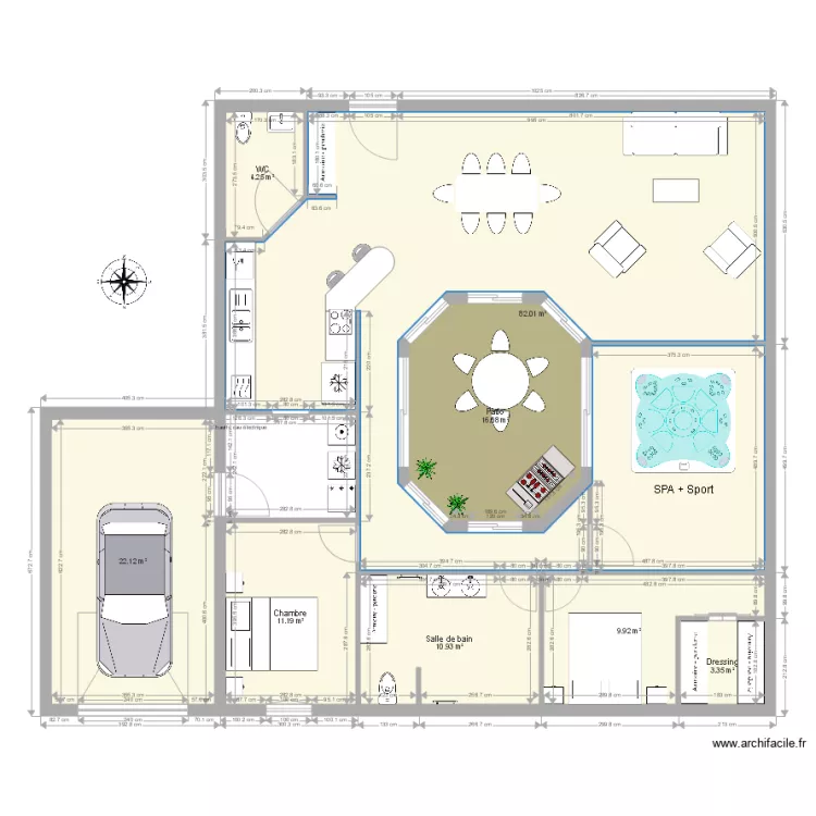 Maison avec patio central. Plan de 