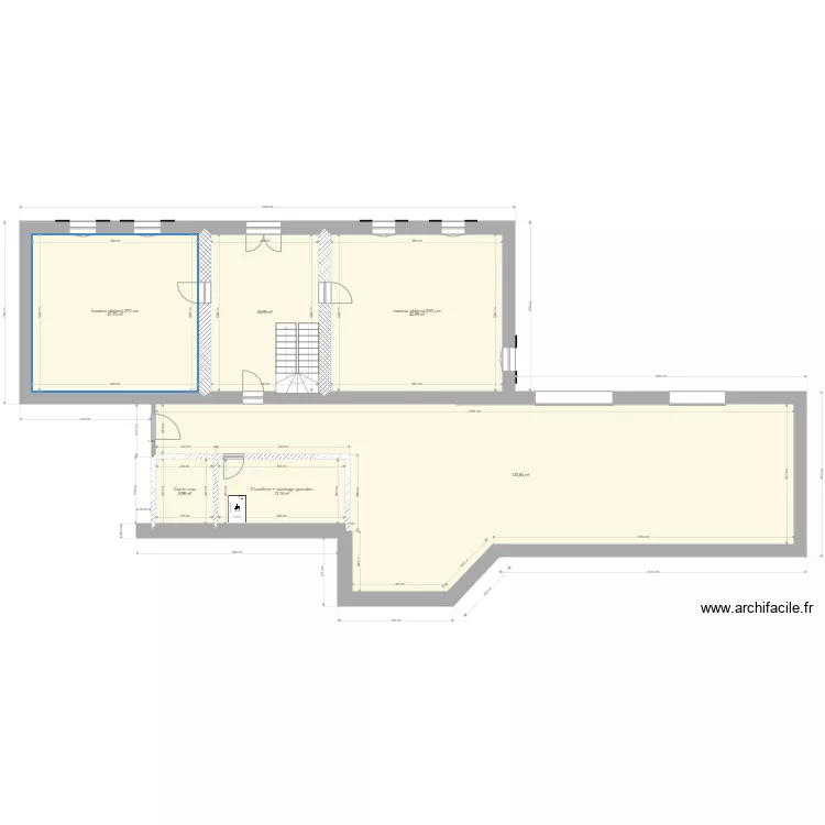 Ancienne maison &agrave; r&eacute;nover d&eacute;pendance. Plan de 
