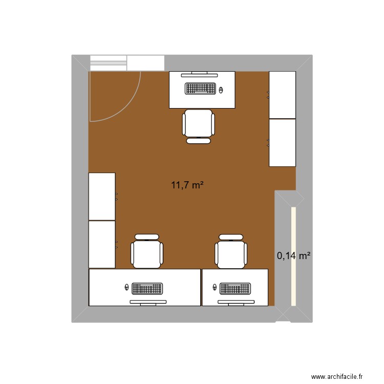 bureau en haut. Plan de 2 pièces et 12 m2