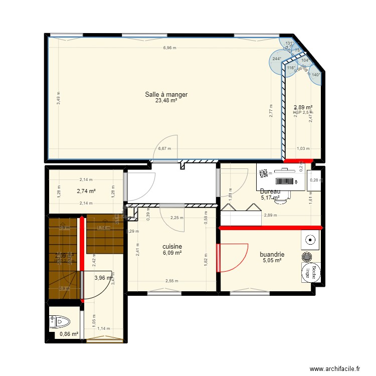 PREMIER ETAGE. Plan de 9 pièces et 52 m2