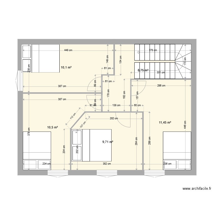 étage. Plan de 5 pièces et 51 m2