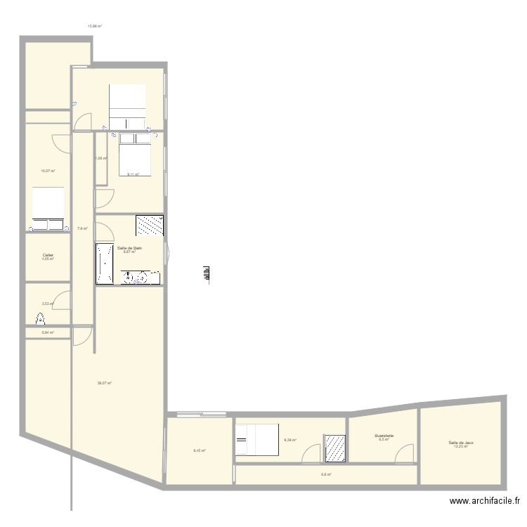Maison. Plan de 15 pièces et 143 m2