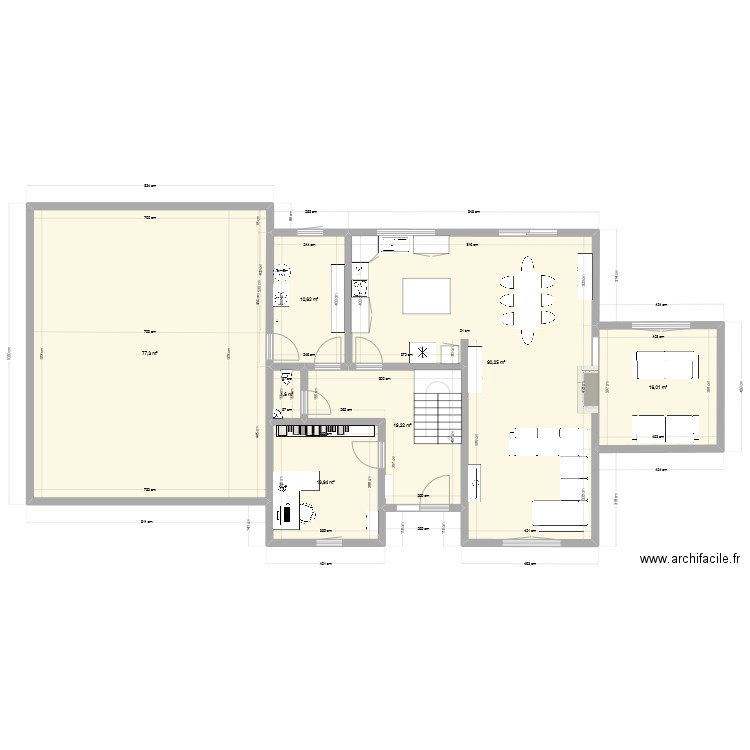 Rez. Plan de 7 pièces et 196 m2