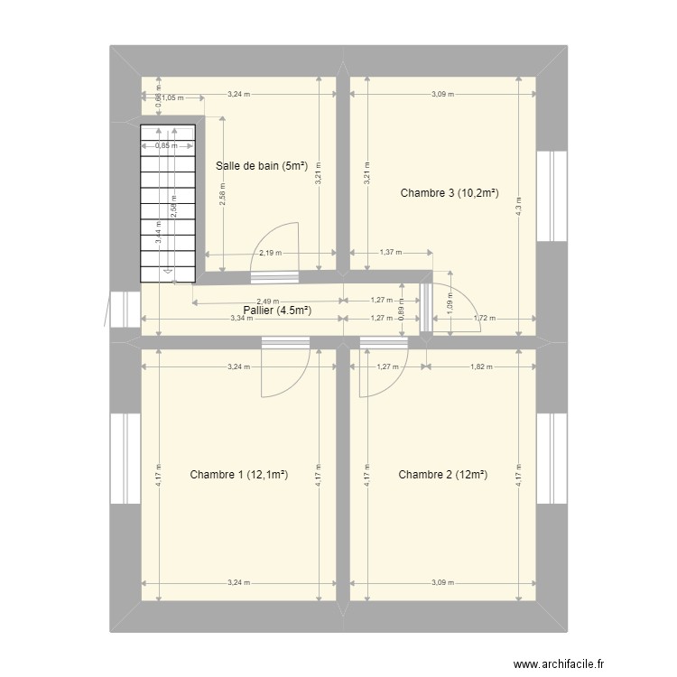 Pellegrino. Plan de 9 pièces et 106 m2