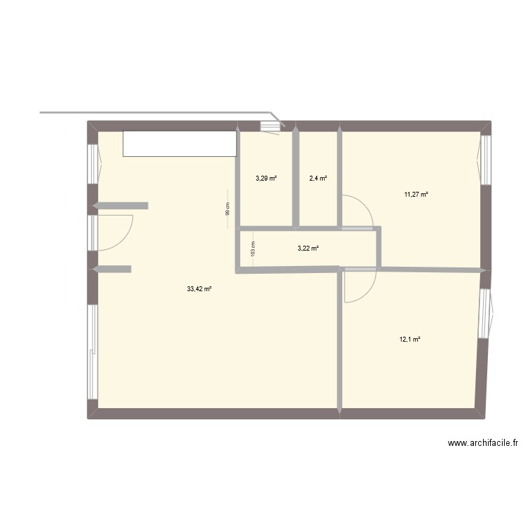 LEZ RDC 1. Plan de 6 pièces et 66 m2