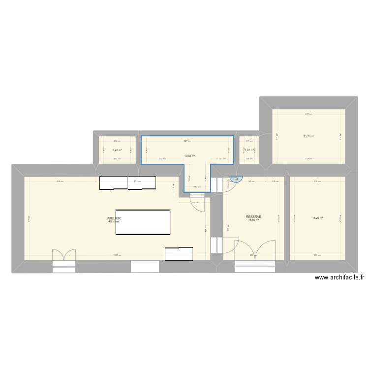 LOCAL. Plan de 0 pièce et 0 m2