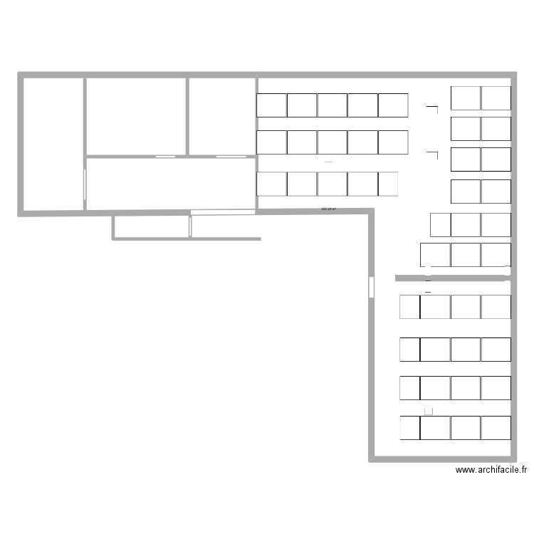 Entrepôt agrandi. Plan de 1 pièce et 237 m2