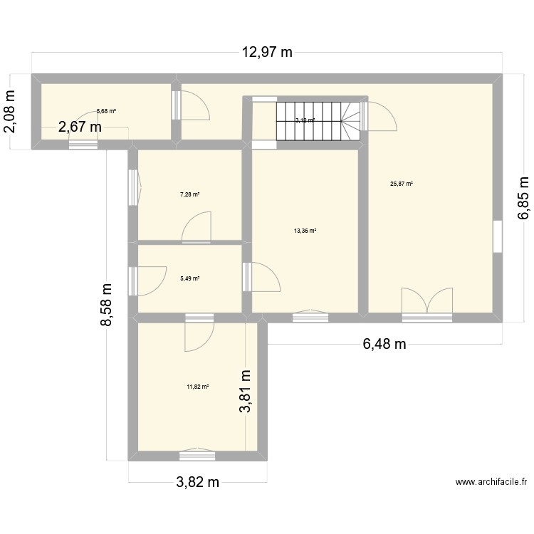 maison ormesson. Plan de 9 pièces et 72 m2