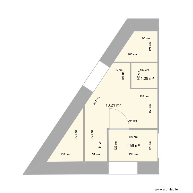 Charlès - Sanitaires RDC. Plan de 3 pièces et 14 m2